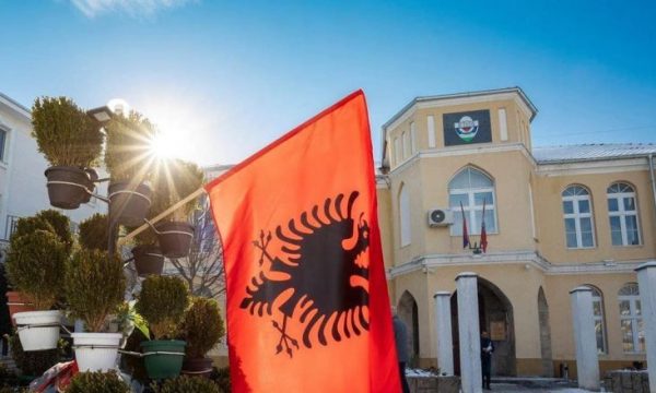 Serbia po i fshin shqiptarët nga regjistrat