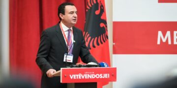 “Në vendet tjera s’i shohin as në ëndërr rezultatet e mia”- Analisti kosovar i rendit ‘një e nga një’ dështimet e Kurtit!