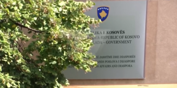 Ekspertët e huaj që po i kushtojnë Kosovës të zëvendësueshëm me vendorët