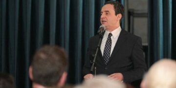 Pritja shtetërore për fundvit nga ZKM, çka deklaroi Kurti para ambasadorëve e të ftuarve tjerë