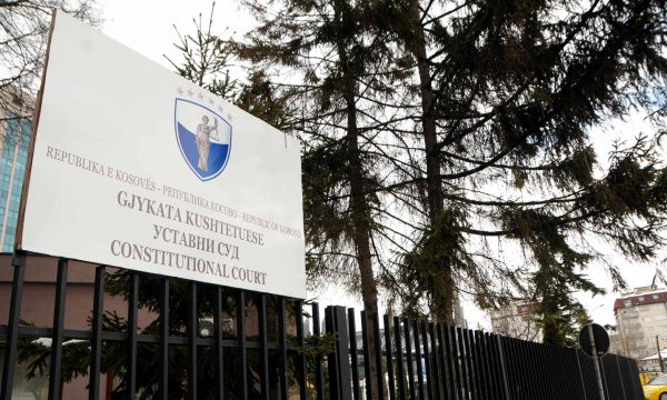 Vetingu në drejtësi, Kushtetuesja rrëzon kriteret e propozuara për shkarkimin e gjyqtarëve dhe prokurorëve