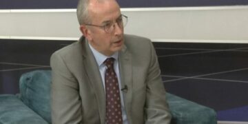 Shefi i OSBE’së: E papranueshme që nuk po zbatohet vendimi i Gjykatës Kushtetuese për Manastirin e Deçanit
