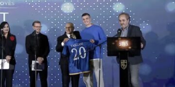 Zyrtare: Fisnik Asllani i bashkohet Kombëtarës së Kosovës