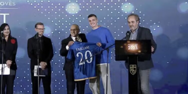 Zyrtare: Fisnik Asllani i bashkohet Kombëtarës së Kosovës