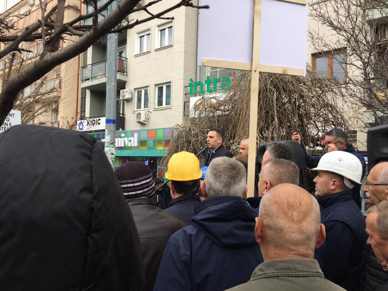 Punëtorëve të KEK-ut u rriten pagat – marrin edhe bonuse për fundvit
