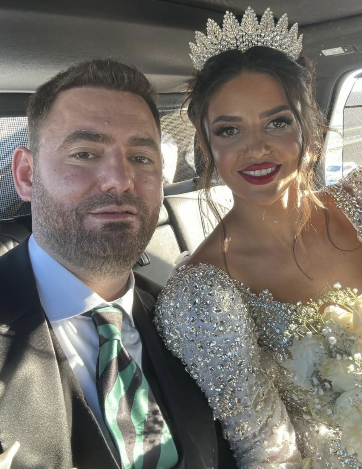 Këshilltari i Memli Krasniqit i jep fund beqarisë me drejtoreshën e AAK-së