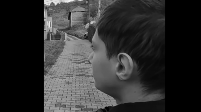 Që 14 vjet në kërkim të shërimit, historia e dhimbshme e të riut nga Mitrovica