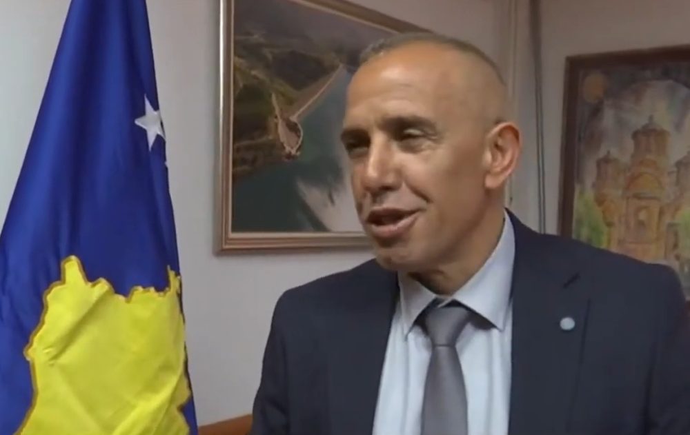 Izmir Zeqiri kundër peticionit: Duhet marrëveshje politike për të dhënë dorëheqje, nëse ka premisa për dalje në zgjedhje