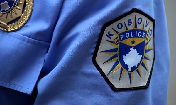 Policia me aksion në Leposaviq, sekuestron mallra të kontrabanduara në një market