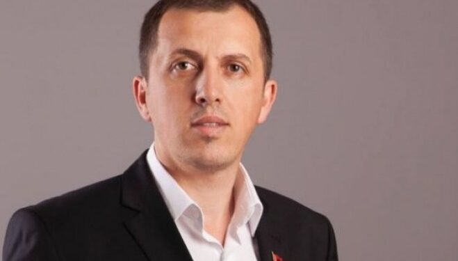 Zyba: Dikur falnin për qejf në emër të shtetit borxhe të kompanive, sot ironizojnë me 100 euro për fëmijë e pensionistë
