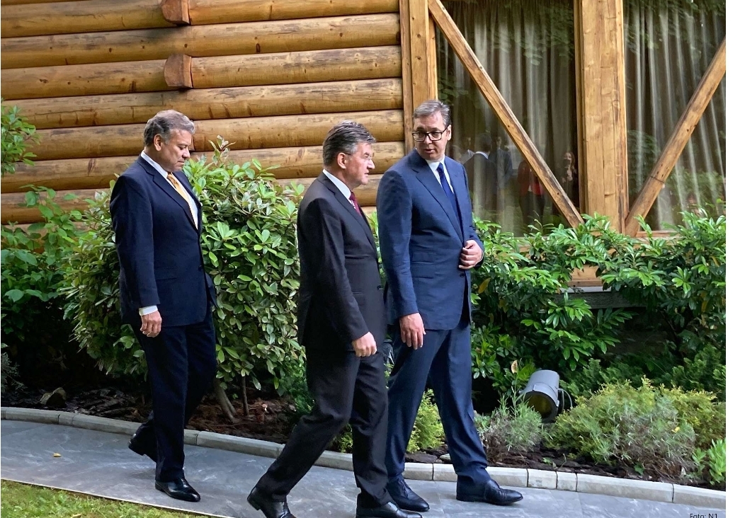Vuçiqi thotë se pret presion të madh ndaj Serbisë për Kosovën në muajt e ardhshëm