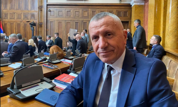 Shaip Kamberi feston fitoren e tij me thënien e Muhamed Alisë: Sa herë që hyja në ring, audienca donte të më vrisnin