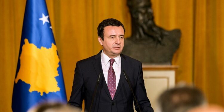 Kurti godet qeverisjet e kaluara në ditën ndërkombëtare të korrupsionit: Shtetin e konsideroni si arkë për pasuri personale