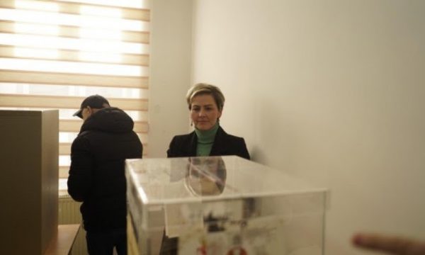 Sinani voton: Ta shfrytëzojmë të drejtën tonë për t’u përfaqësuar nga njerëzit e duhur