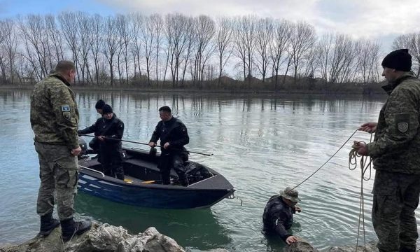 Vazhdon operacioni për kërkimin e trupit të kosovarit që ra në lumin Buna