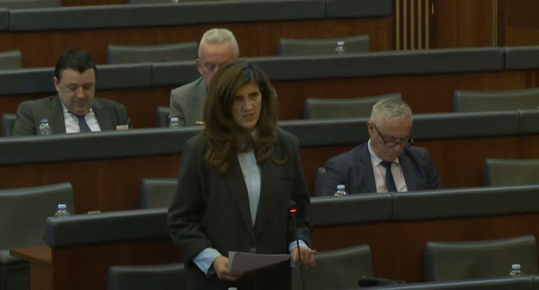 Ganimete Musliu e lëshon seancën, shkak mungesa e ministrave