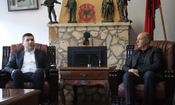 Krasniqi: Viti i katërt që nuk ndahet asnjë cent për Kaçanikun, diskriminim i egër nga Qeveria