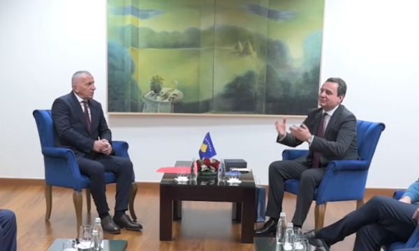 Arifi tha se Lugina mund t’i merrte tre deputetë, Kurti Kamberit: Mirë u bë që ky bashkim rezultoi me sukses