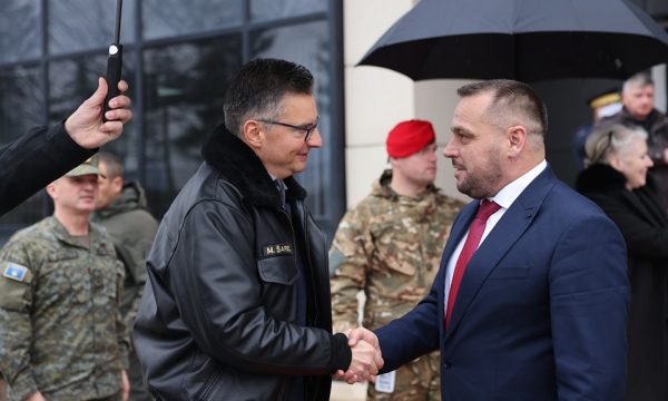 Maqedonci pret homologun slloven, thotë se do të shtojnë bashkëpunimin e FSK-së me forcat sllovene