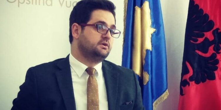 Për shkak të problemeve shëndetësore Kuvendi komunal i Vushtrrisë, ndihmon financiarisht asambleistin, Nasuf Aliu