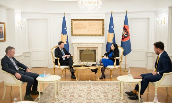 Presidentja ende s’e ka ftuar opozitën, Abdixhiku: Shkoj në takim, draft-statuti është autonomi e zgjeruar