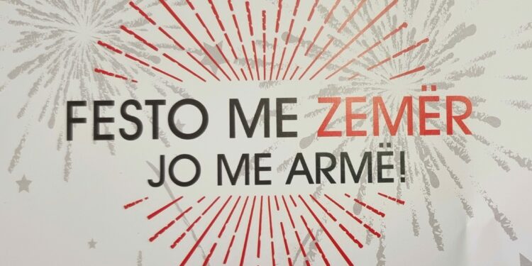 “Festo me zemër, jo me armë“, policia e Ferizajt apelon tek qytetarët për kujdes