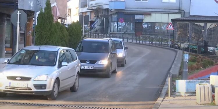 Në veri tashmë dominojnë targat RKS, pak të interesuar për konvertim në dy javët e fundit