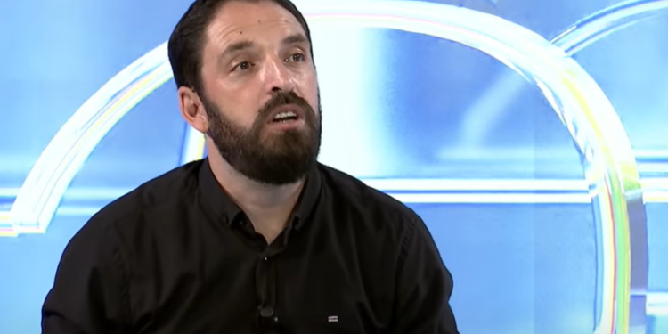 Eskalon aktivisti i PSD-së ndaj Konjufcës e Aliut: Mashtrues, manipulantë, llaskuca e zagarë të këqij