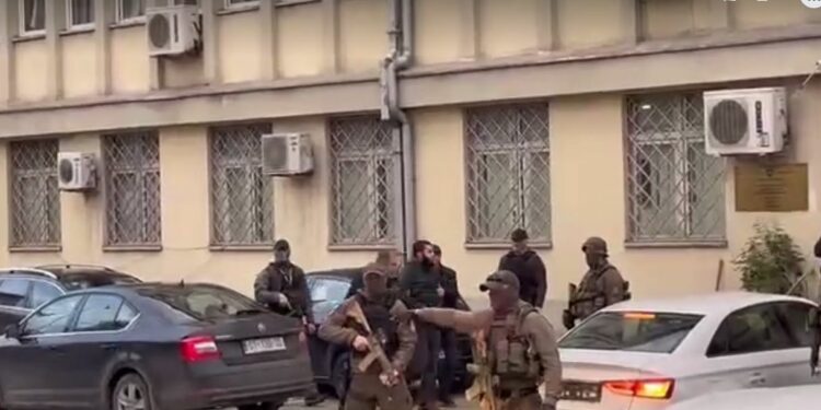 Dalin para gjykatës 4 të arrestuarit për grabitjen në Suharekë