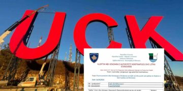 Tenderi për shkronjat e UÇK-së ishte 100 mijë euro, por komuna e Mitrovicës nënshkruajti kontratë prej 119 mijë euro për vendosjen e tyre (Dokument)