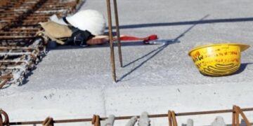 Vdes një person në vendin e punës, arrestohet pronari i kompanisë