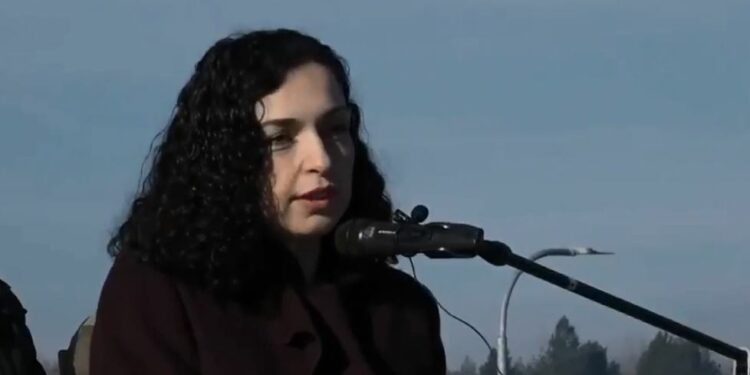 Osmani – ushtarëve të rinj: Jam krenare që jeni trashëgimtarë të Ushtrisë Çlirimtare të Kosovës