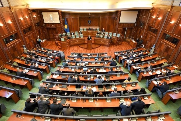 Opozita sondazhet e publikuara i cilëson të manipuluara, thonë se e vërteta është krejt ndryshe