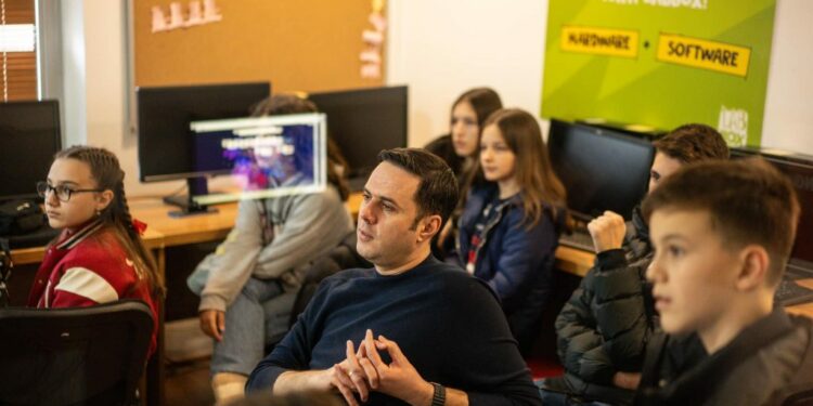 Abdixhiku: Në ‘Rrugën e Re’ kemi paraparë fokus në teknologji informative e në arsim