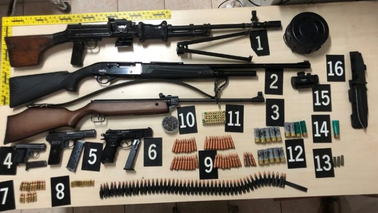 Shumë armë në duart e qytetarëve – gjatë vitit 2023 Policia konfiskoi rreth dymijë armë