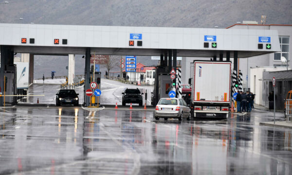 Sistemi i Interpolit problem teknik, disa kosovarë ngecen në kufirin Mal i Zi-Kosovë pasi dolën si “të kërkuar”