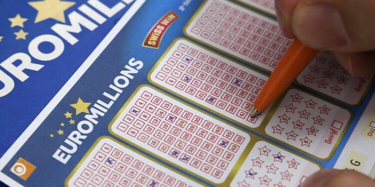 Mbrëmë në Zvicër u fitua xhekpoti 82 milionë franga në llotari
