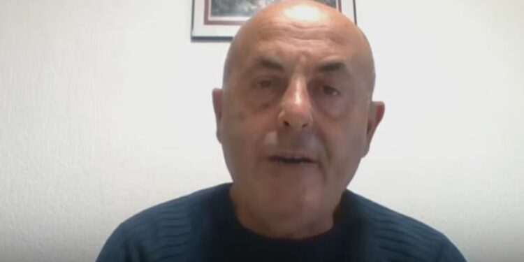 Heqja e billbordeve, ish-koloneli i FSK-së: Qesharake që dy ministra të merren me pllaka në Zveçan