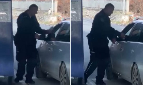Bajqinovci publikon pamjet thotë se policia serbe po plaçkit mërgatën në kufi