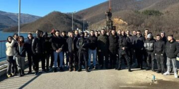 Liqeni i Ujmanit i sigurt: Studentët e UP-së bëjnë vizitë studimore
