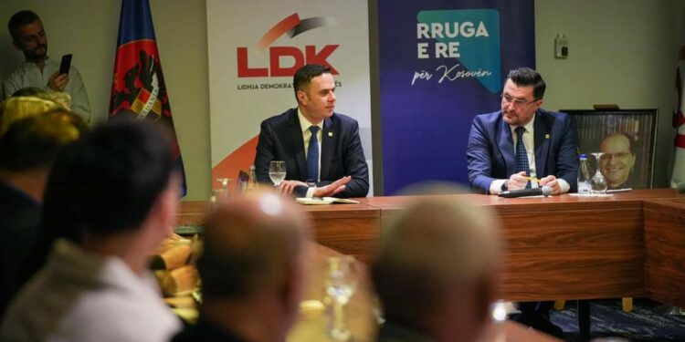 Abdixhiku takon strukturat e LDK-së në Vushtrri e Mitrovicë: “Mobilizimi i madh po merr mbështetje në çdo anë”