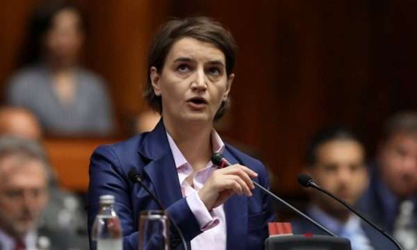 Ajo u quajt kukulla e Vuçiqit me rrënjë kroate: Bërnabiç largohet, Serbia mbetet një shtet i paorganizuar