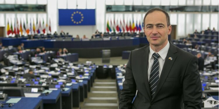 Eurodeputeti Kovatchev: Asociacioni nuk duhet të jetë Republika Sërpska