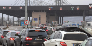 Deri në 30 minuta pritje në Merdar për të dalë nga Kosova