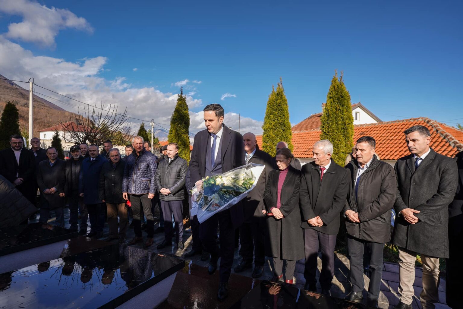 LDK bën homazhe në 21 vjetorin e vrasjes së Tahir Zemajt