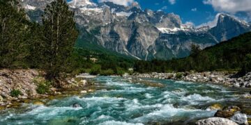 CNN promovon Shqipërinë: Një nga 10 vendet që duhet të vizitoni gjatë 2024!