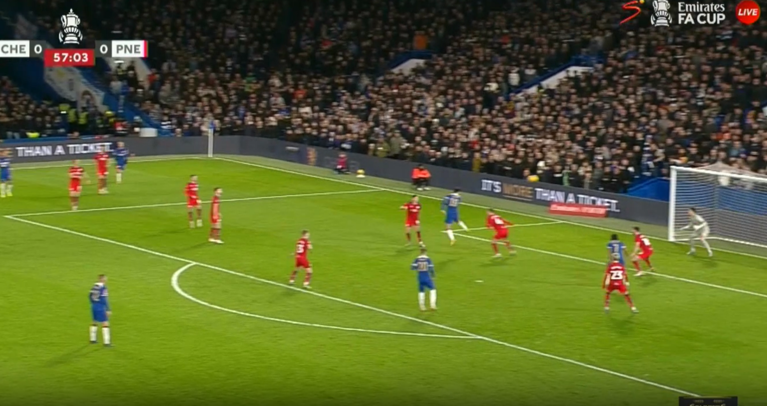 E kritikuan, por Broja shënon me kokë për Chelsean