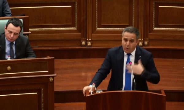 Selamanaj i quan injorantë ata që morën merita për “Javelin”: SHBA ka merita për ushtrinë e Kosovës e armatosjen, ajo vendos edhe për NATO
