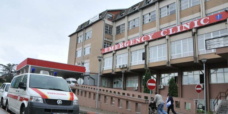 Ngjarje e rëndë në Vushtrri: I mituri ther me thikë në gjoks vëllain e tij