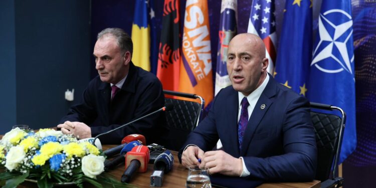 Analisti politik: AAK-ja dhe Nisma, një koalicion i cili synon ta kaloj pragun zgjedhor dhe asgjë më shumë